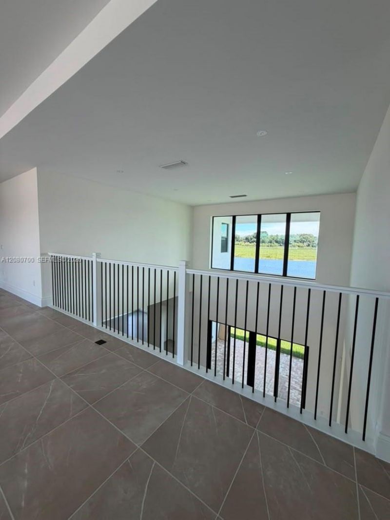 8540 NW 160th Terrace , Miami Lakes, FL 33016 Photo