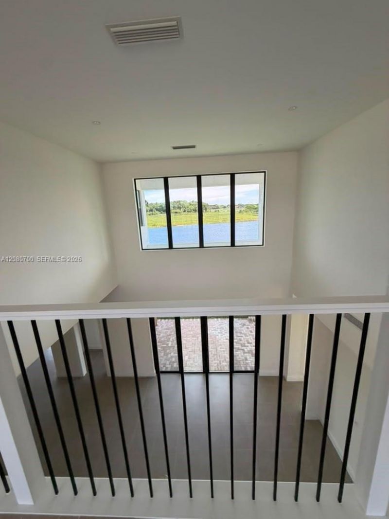 8540 NW 160th Terrace , Miami Lakes, FL 33016 Photo