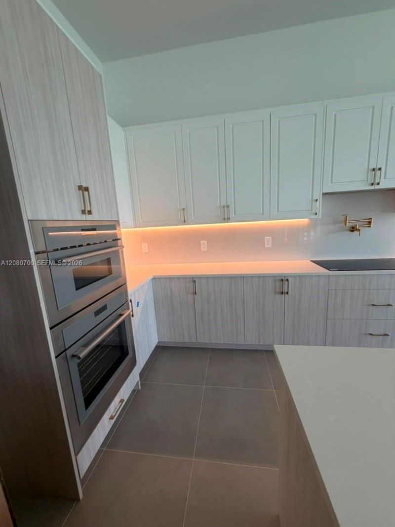 8540 NW 160th Terrace , Miami Lakes, FL 33016 Photo