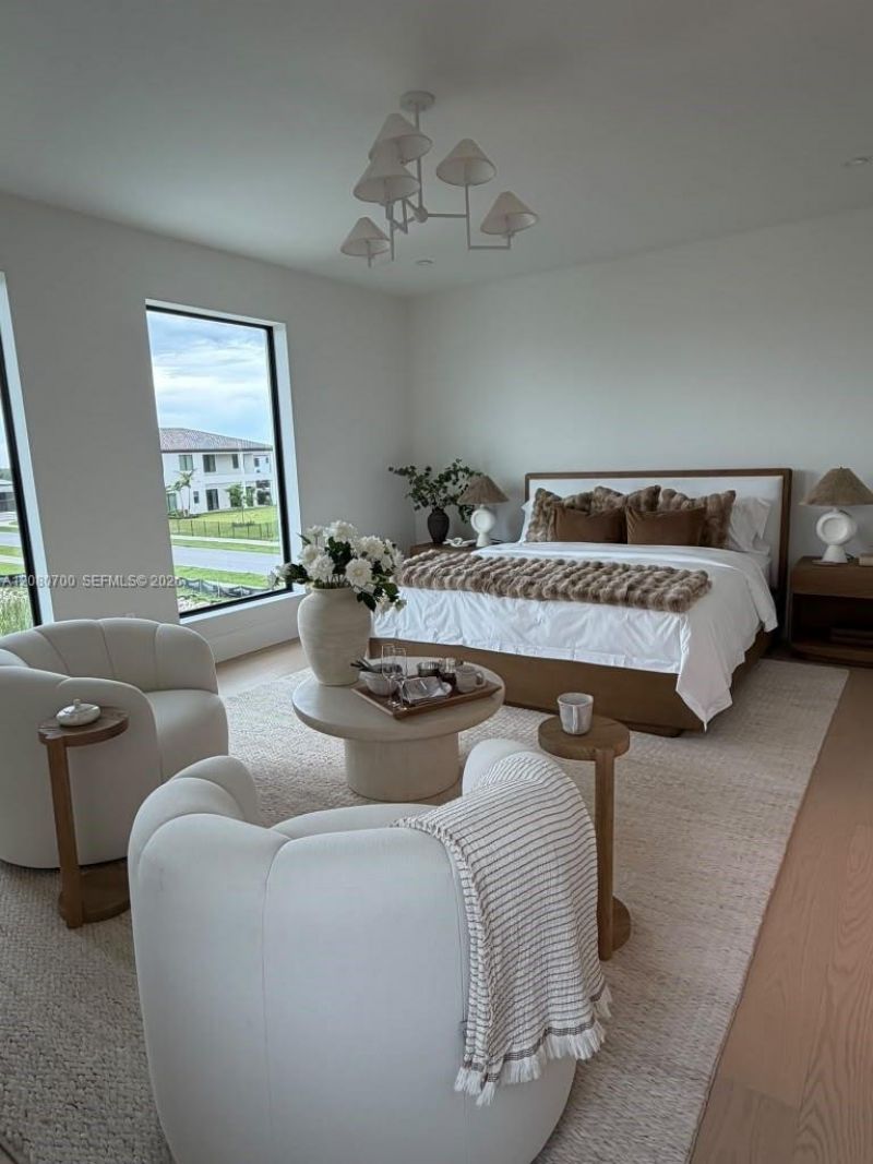8540 NW 160th Terrace, Miami Lakes, FL 33016 Photo