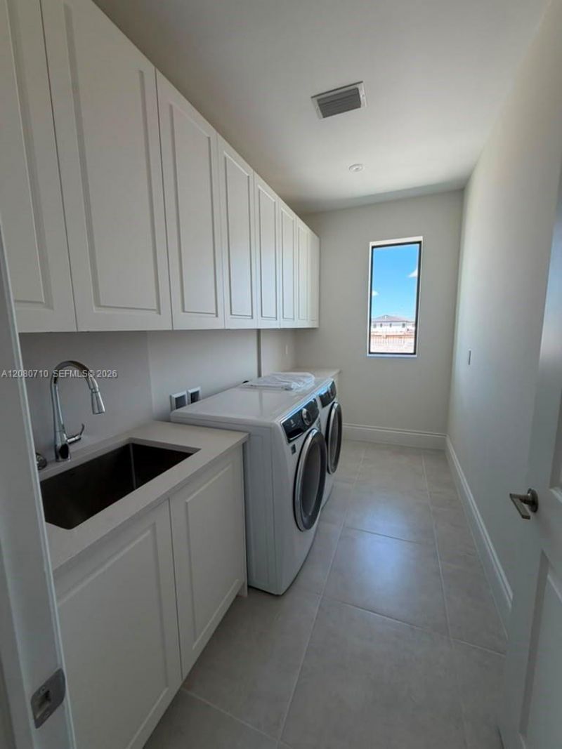 8540 NW 160th Terrace , Unit 1, Miami Lakes, FL 33016 Photo
