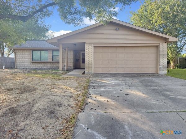 1712 Jackson Street , Port Lavaca, TX 77979