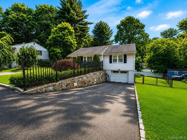 3 School Street , Cortlandt Manor, NY 10567