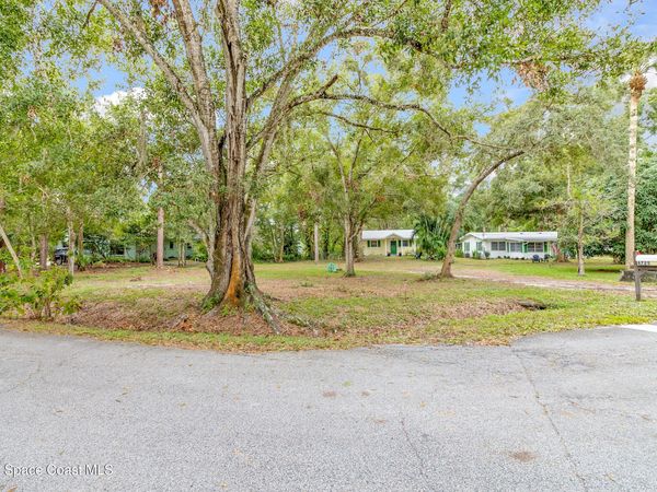 6725 Blue Jay Lane , Melbourne Village, FL 32904