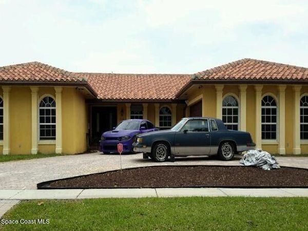 3231 N 47th Avenue , Hollywood, FL 33021