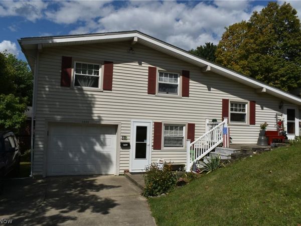 1220 Ivy Street, Coshocton, OH 43812