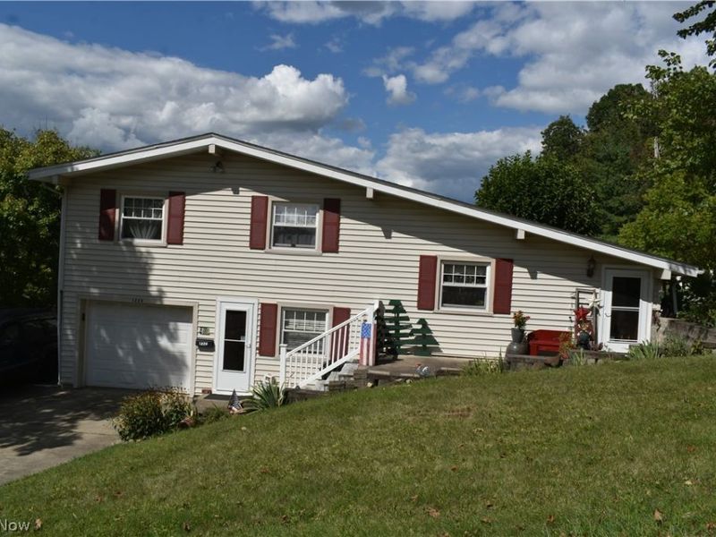 1220 Ivy Street, Coshocton, OH 43812 Photo 2