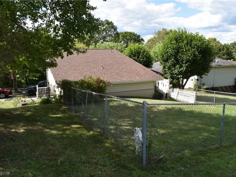 1220 Ivy Street, Coshocton, OH 43812 Photo 3