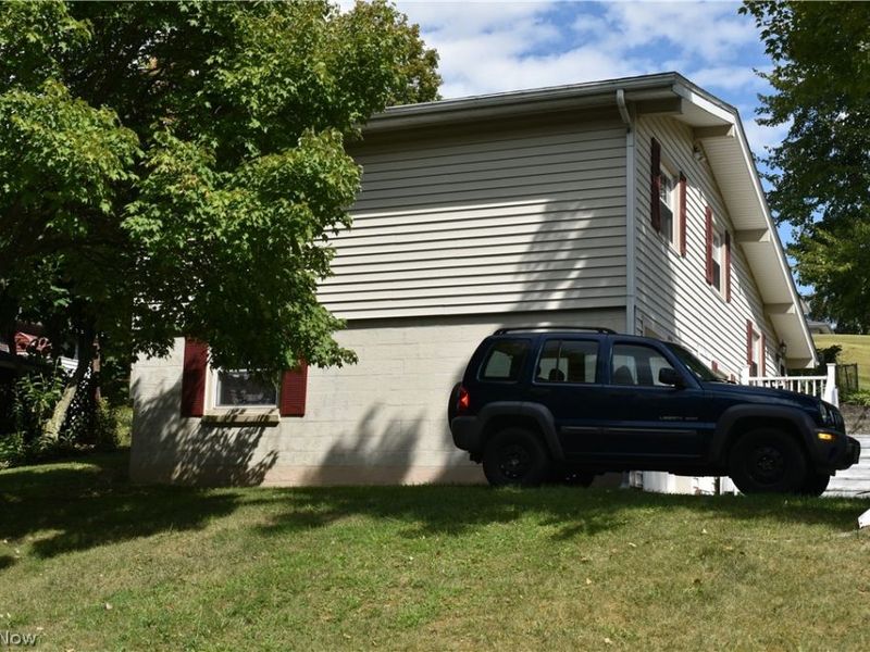 1220 Ivy Street, Coshocton, OH 43812 Photo 4