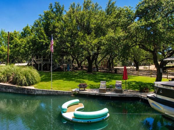 1001 Shorewood DR , Granite Shoals, TX 78654