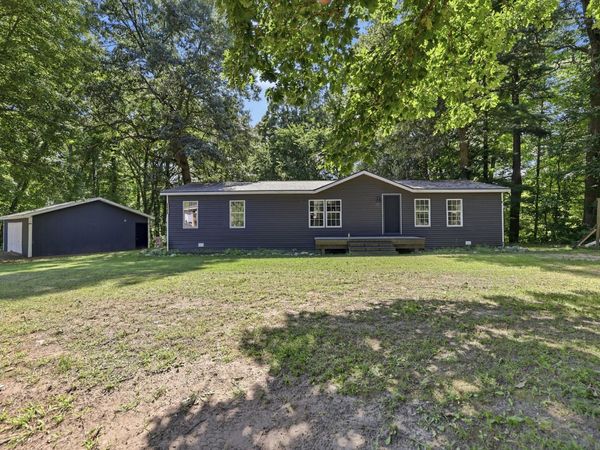 7460 Pine Ridge Drive NE, Belding, MI 48809