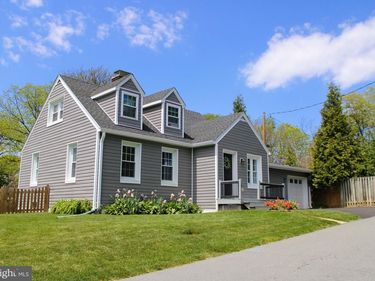 10 CHURCH STREET, ROUND HILL, VA 20141
