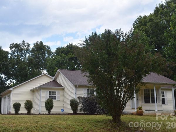 26 Chipmunk Ridge , Marion, NC 28752