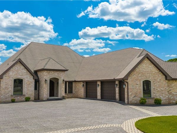 2407 E Joyce Boulevard , Fayetteville, AR 72703
