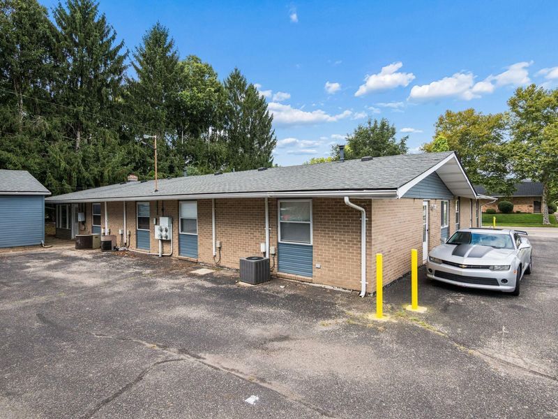 2400-2406 Red Coach Drive, Springfield, OH 45503 Photo 11