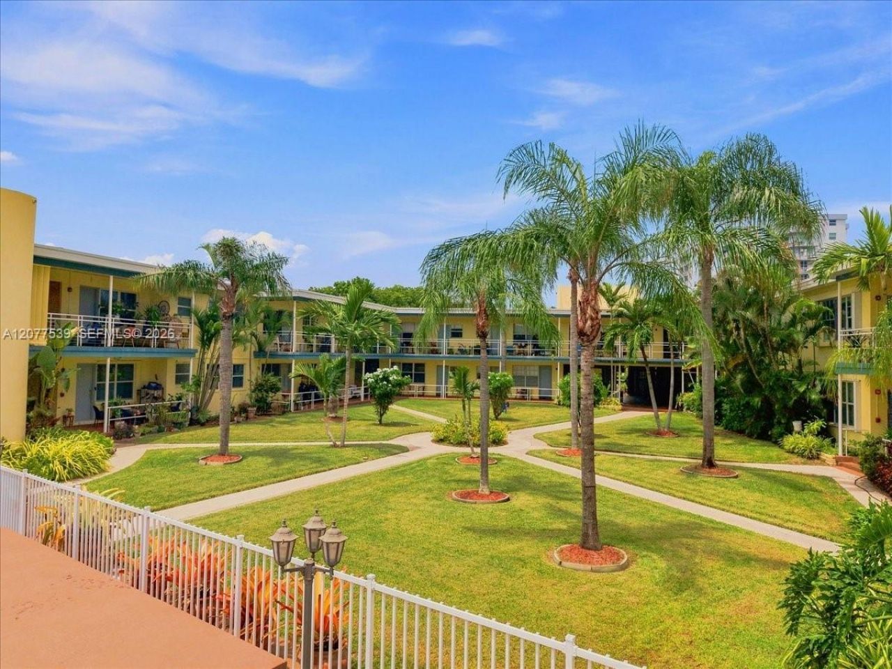 910 Bay Dr, Unit 15, Miami Beach, FL 33141 Photo