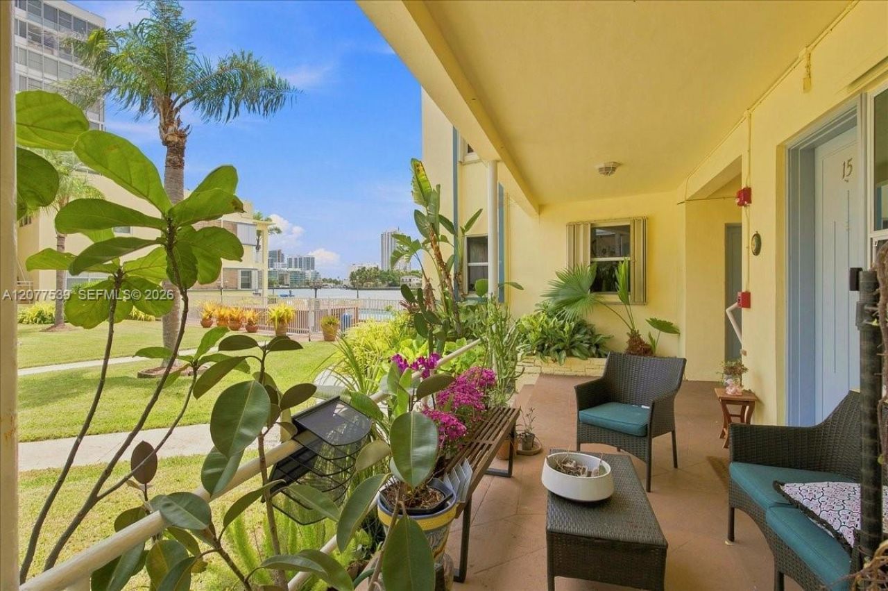 910 Bay Dr, Unit 15, Miami Beach, FL 33141 Photo