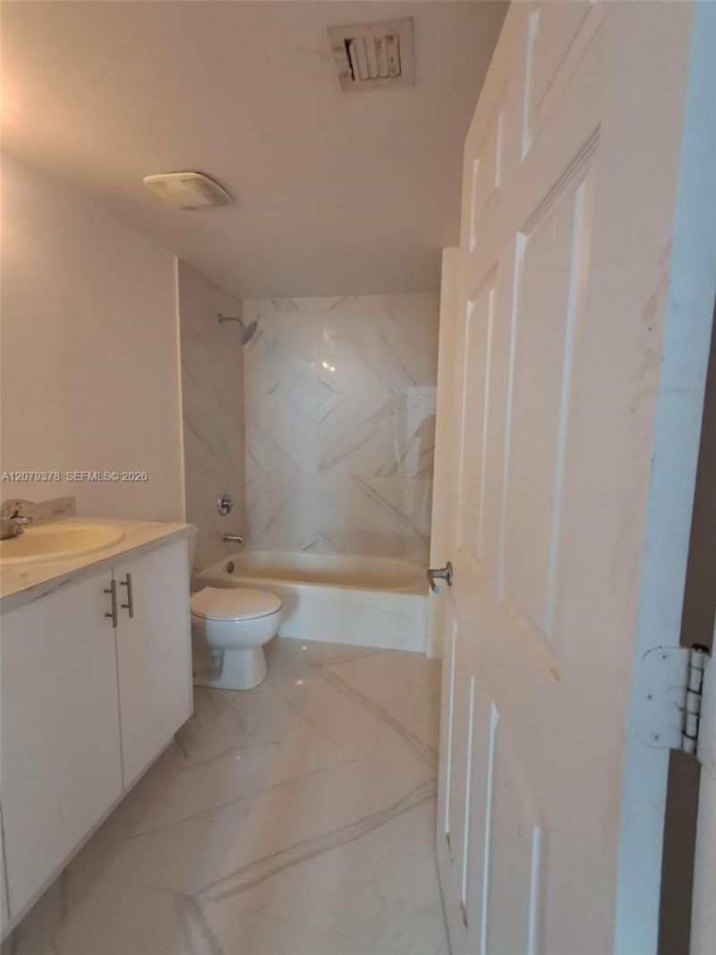 275 NE 18th St , Unit 1704, Miami, FL 33132 Photo