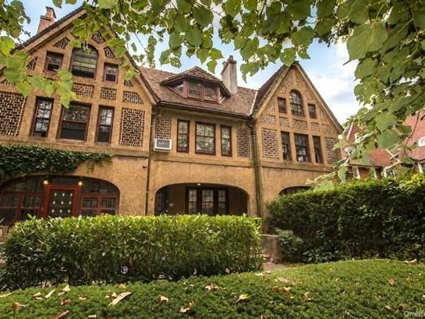 52 Slocum Crescent, Forest Hills, NY 11375