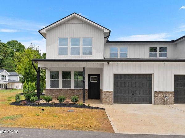2634 White Plains Way, Knoxville, TN 37920