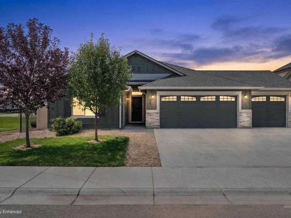 241 S Iceberg Lake Ave, Meridian, ID 83642