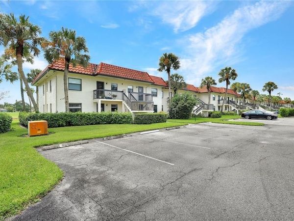 4346 27th CT SW, Unit 201, NAPLES, FL 34116