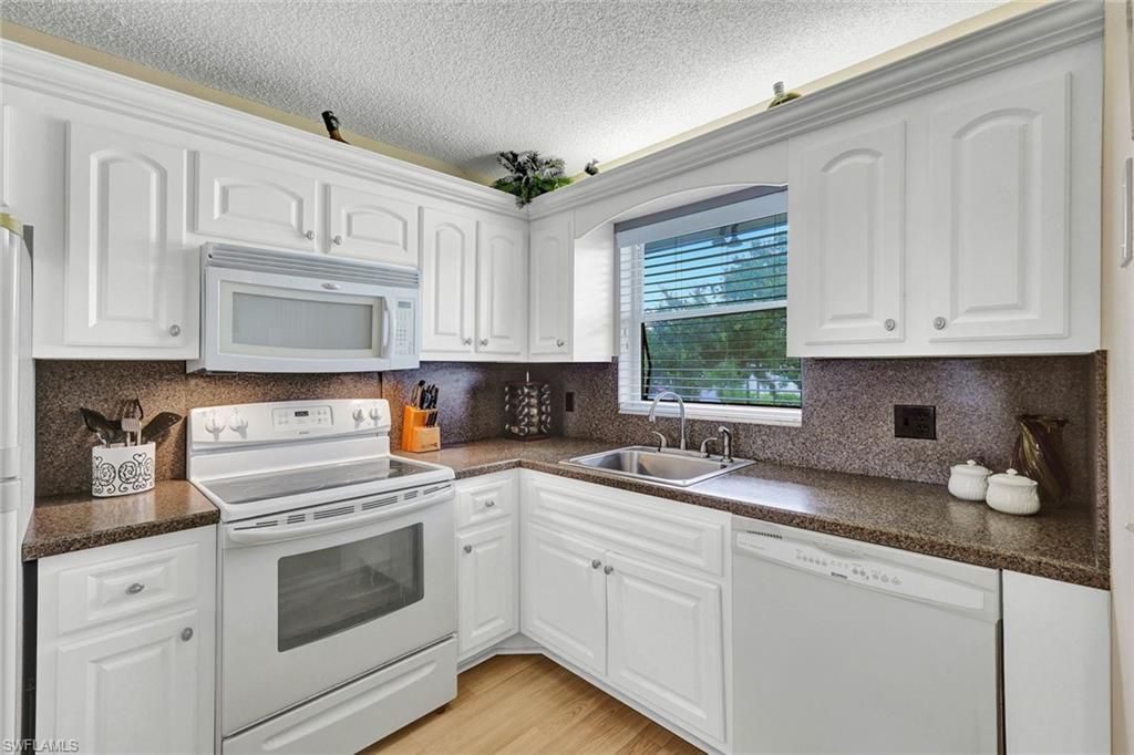 4346 27th Ct Sw, Unit 201, Naples, FL 34116 Photo