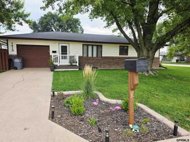 1419 E 5th Street, York, NE 68467