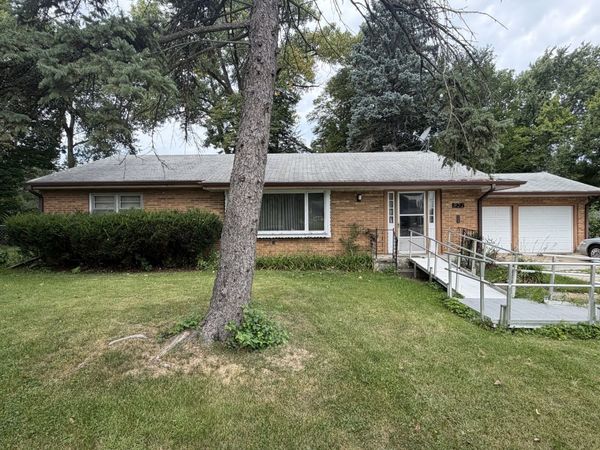 931 Hawthorne Avenue , Rockford, IL 61108