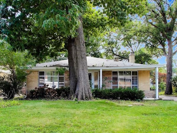 3905 Sugar Loaf Lane, Skokie, IL 60076