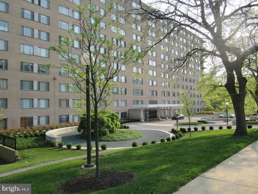 1900 Lyttonsville Road, Unit 502, Silver Spring, MD 20910 Main Photo