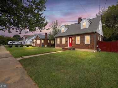 2003 ELMHURST AVENUE, FREDERICKSBURG, VA 22401