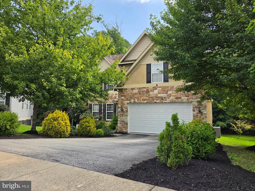 305 CAROLEE CIRCLE , SPRINGFIELD, PA 19064