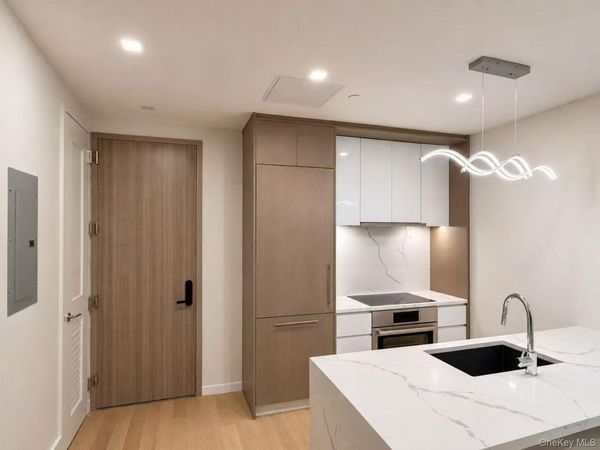 45-30 Pearson Street , Unit 15B, Long Island City, NY 11101