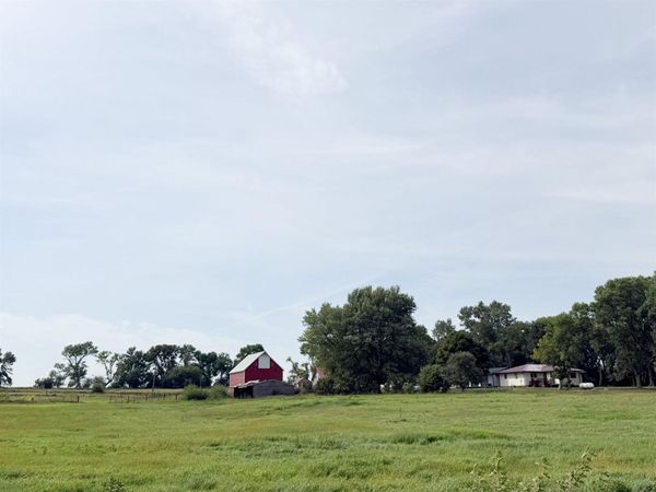 2027 Garfield Ave, Rock Rapids, IA 51246