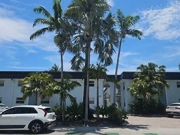 1470 N DIXIE HWY APT 17, Other, FL 33304