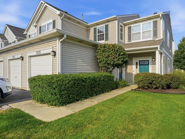 3133 Falling Waters Lane , Lindenhurst, IL 60046