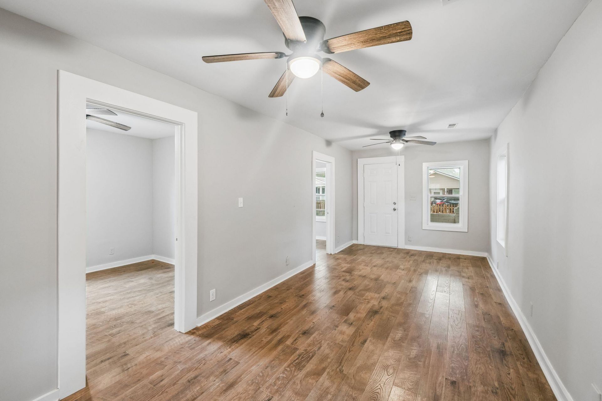 4717 Mint Avenue Photo 10
