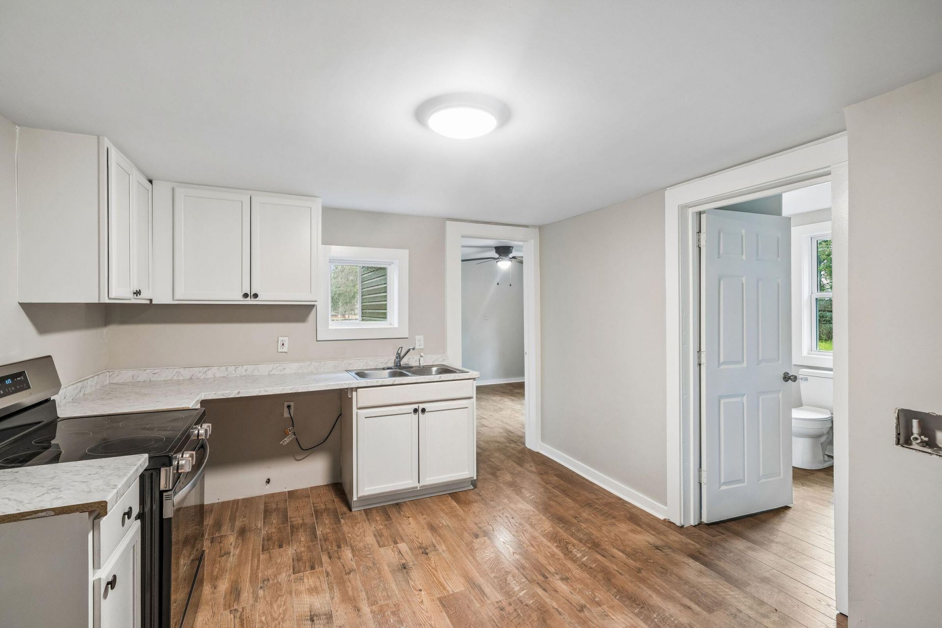 4717 Mint Avenue Photo 14