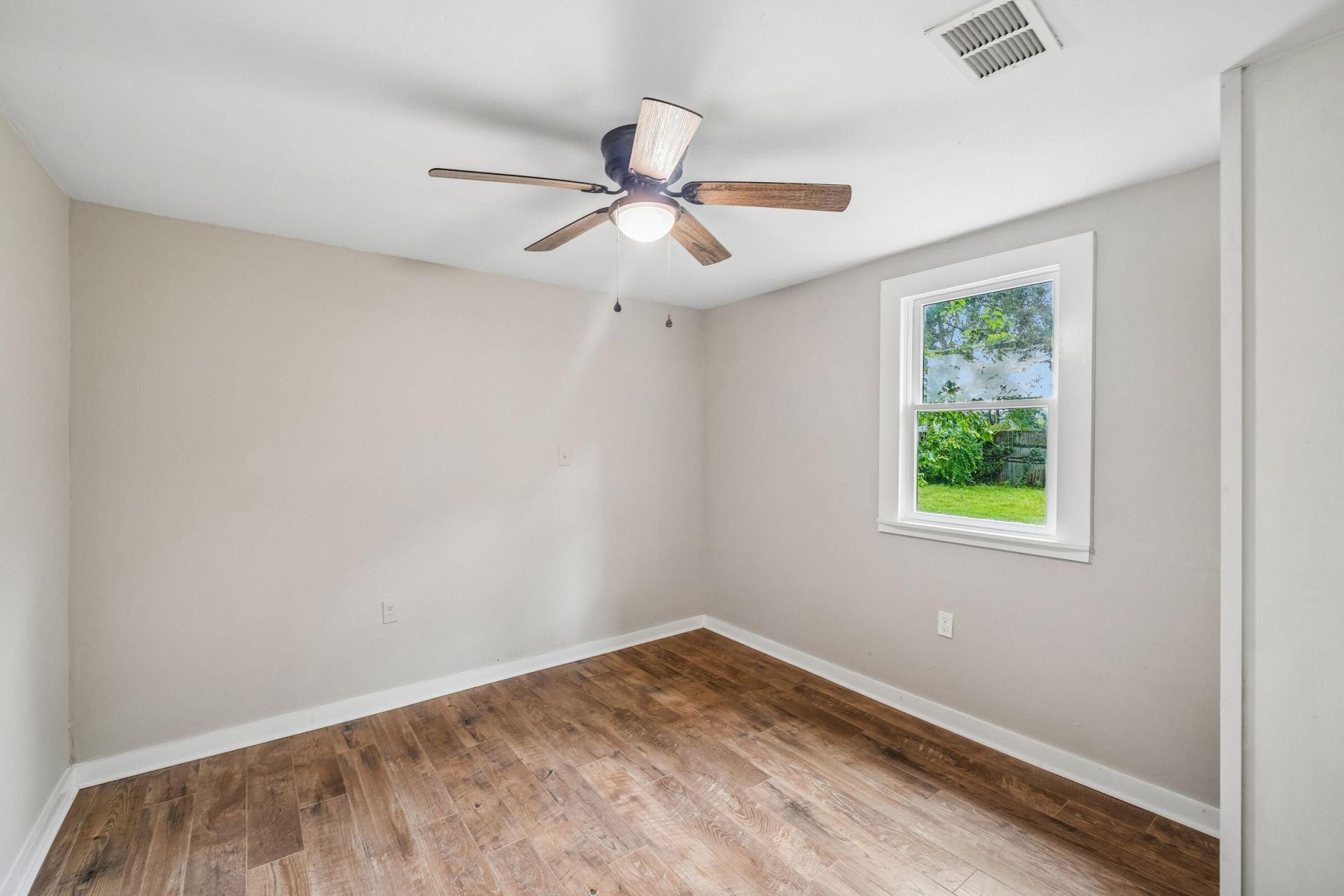 4717 Mint Avenue Photo 23