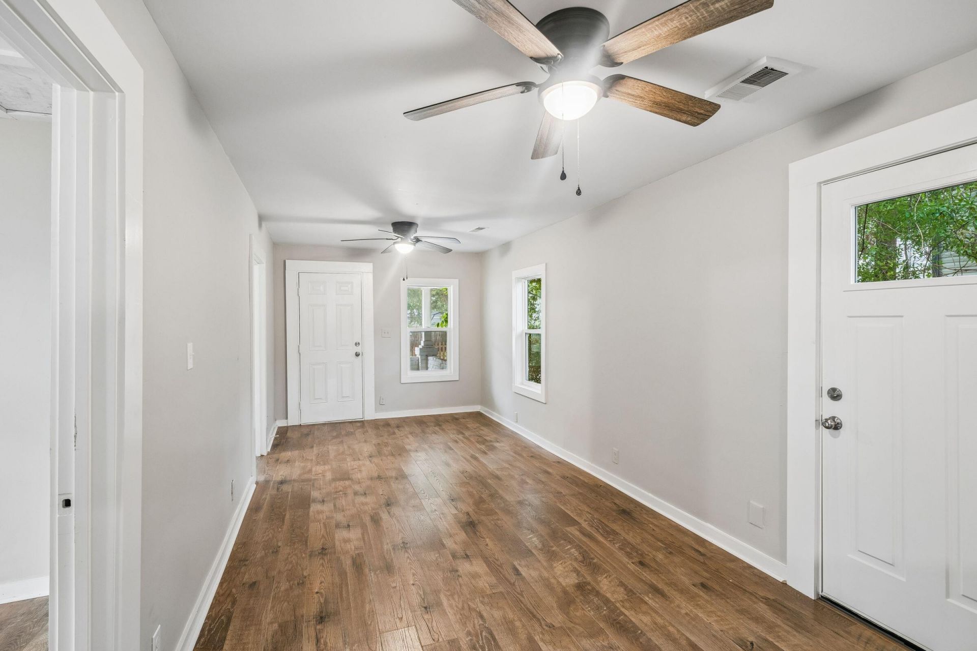 4717 Mint Avenue Photo 9