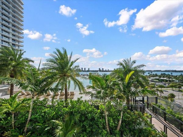 220 LAKE SHORE Drive, Unit 710, West Palm Beach, FL 33403