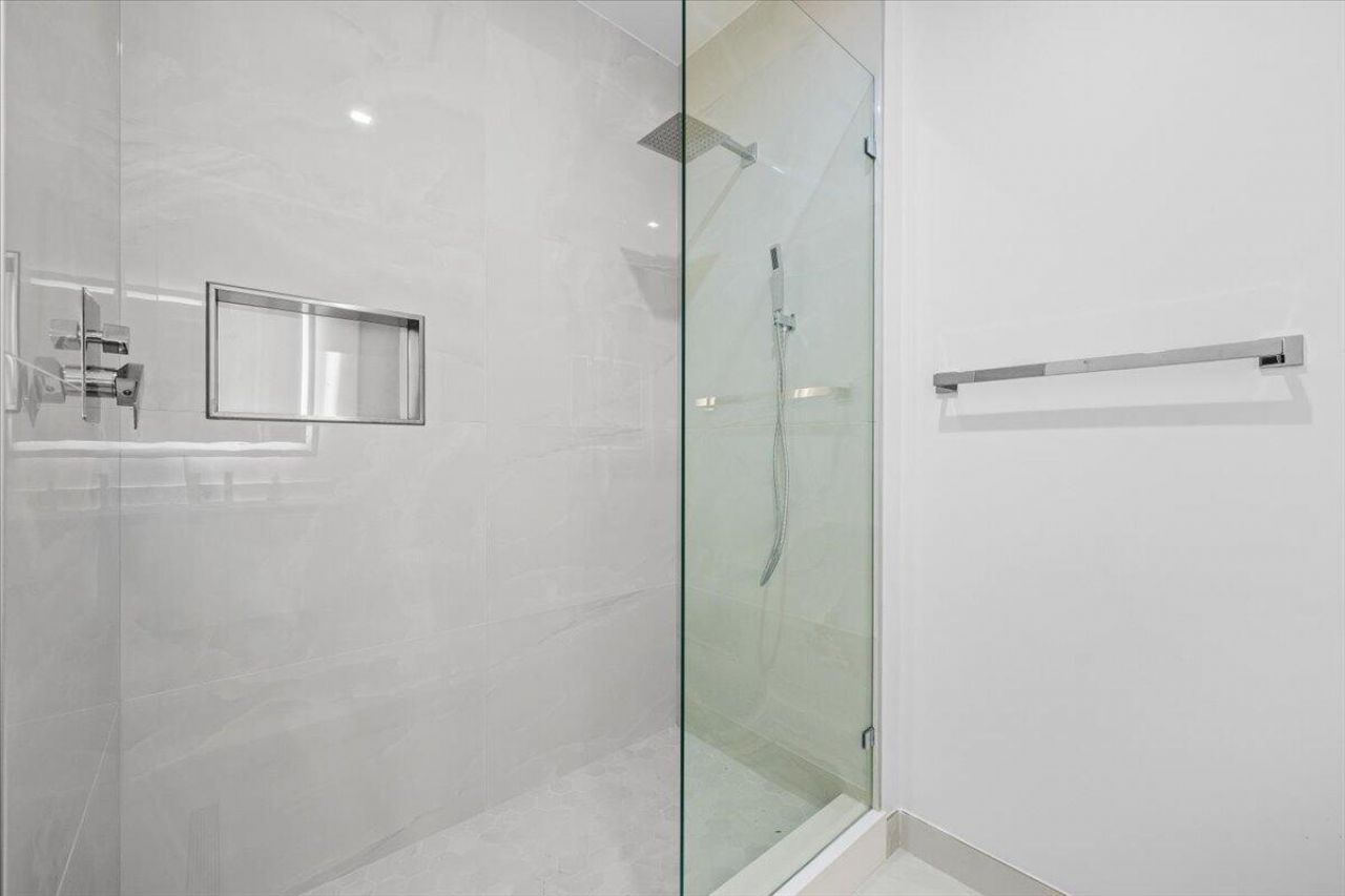 220 Lake Shore Drive, Unit 710, West Palm Beach, FL 33403 Photo