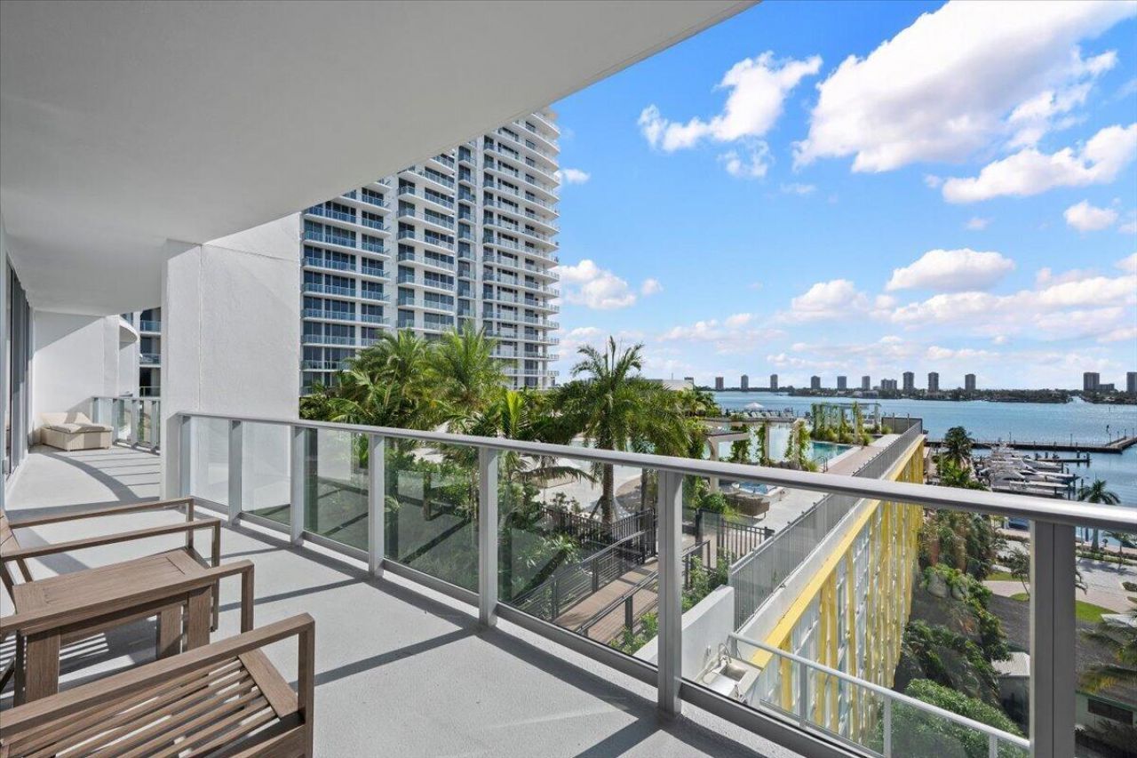 220 Lake Shore Drive, Unit 710, West Palm Beach, FL 33403 Photo