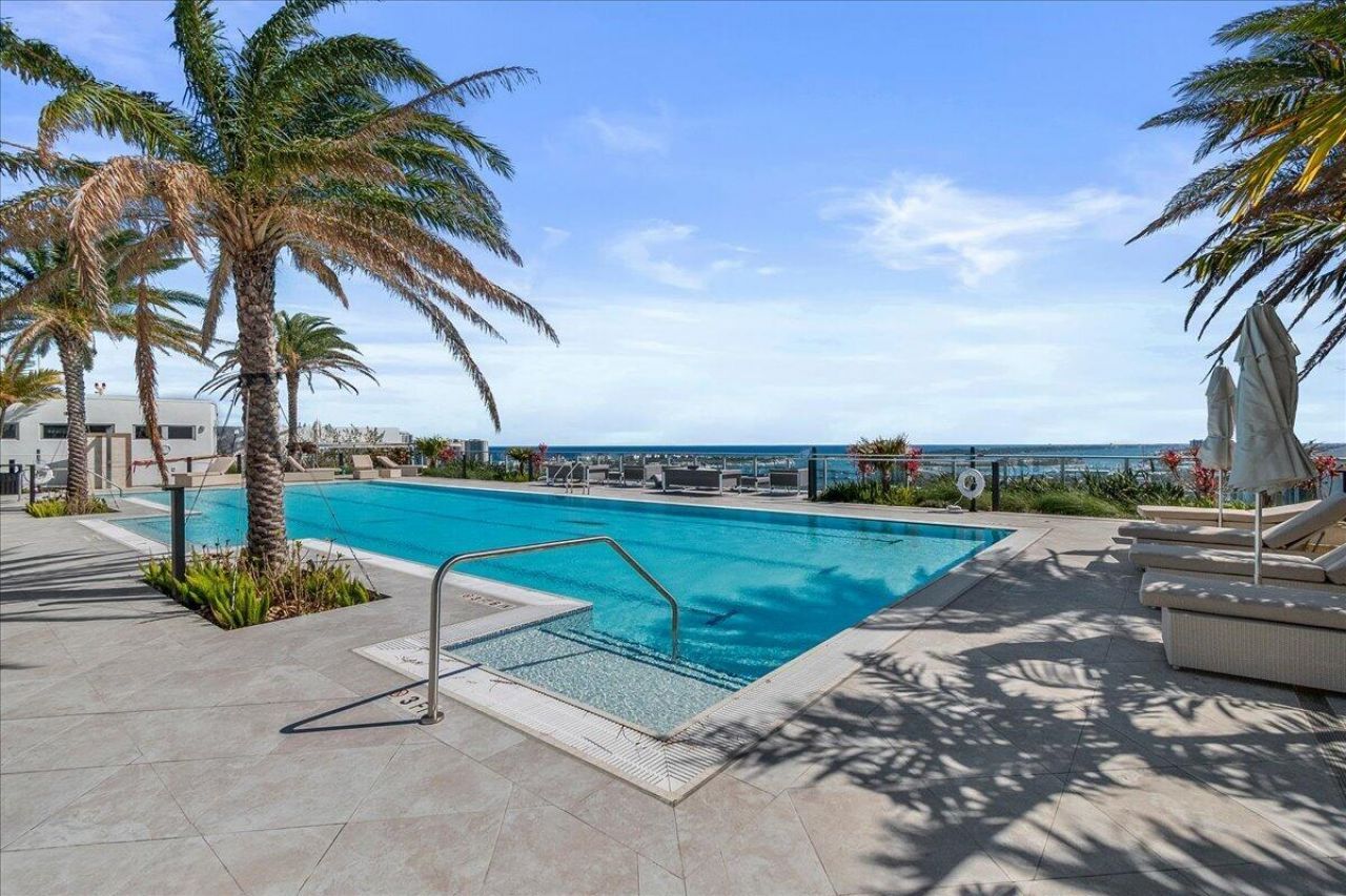 220 Lake Shore Drive, Unit 710, West Palm Beach, FL 33403 Photo