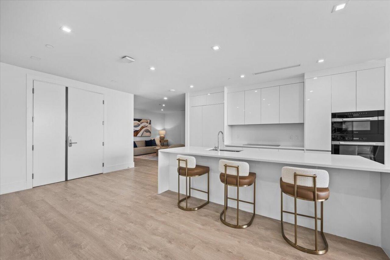 220 Lake Shore Drive, Unit 710, West Palm Beach, FL 33403 Photo