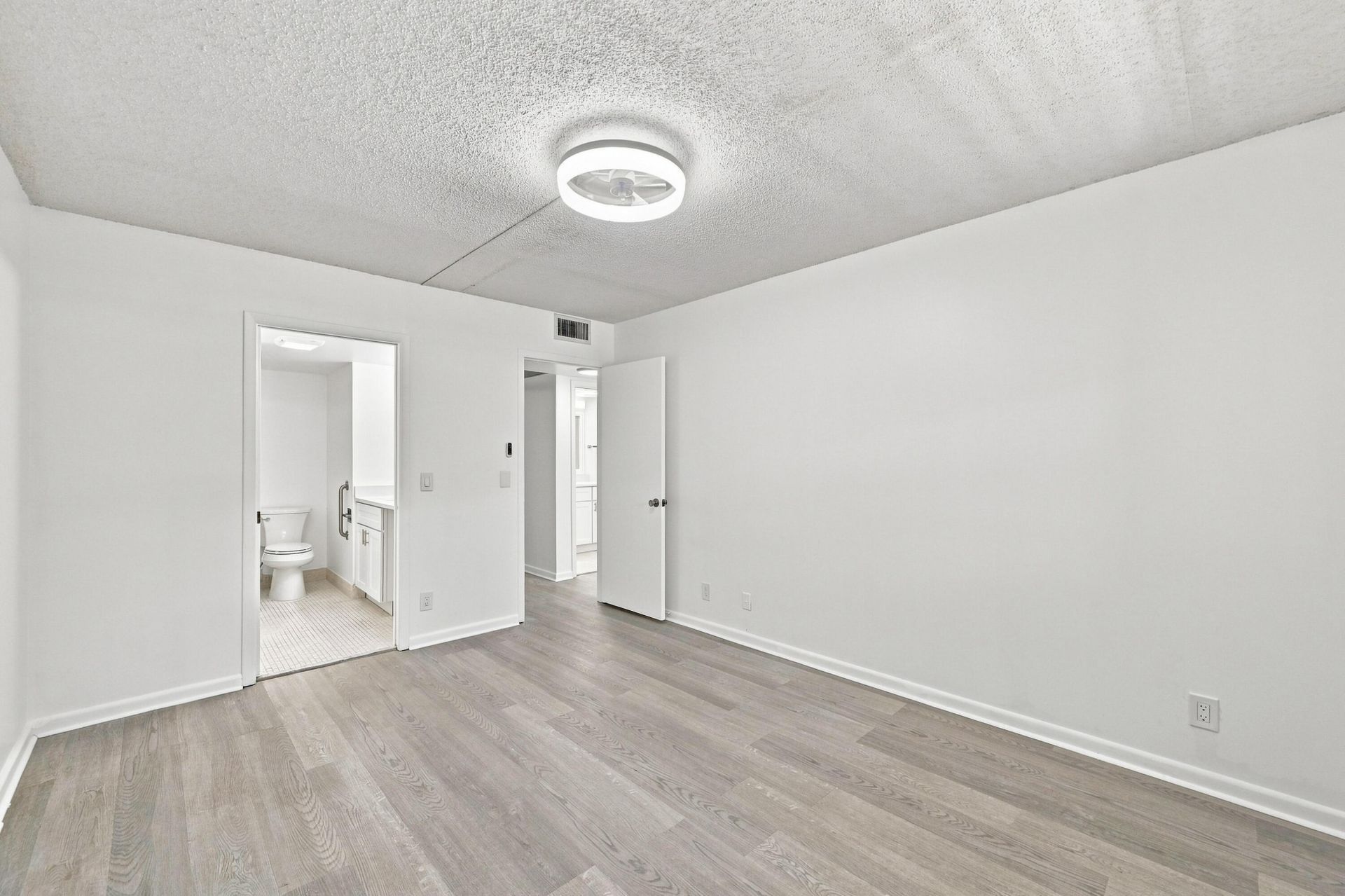 2035 Newcastle B, Boca Raton, FL 33434 Photo