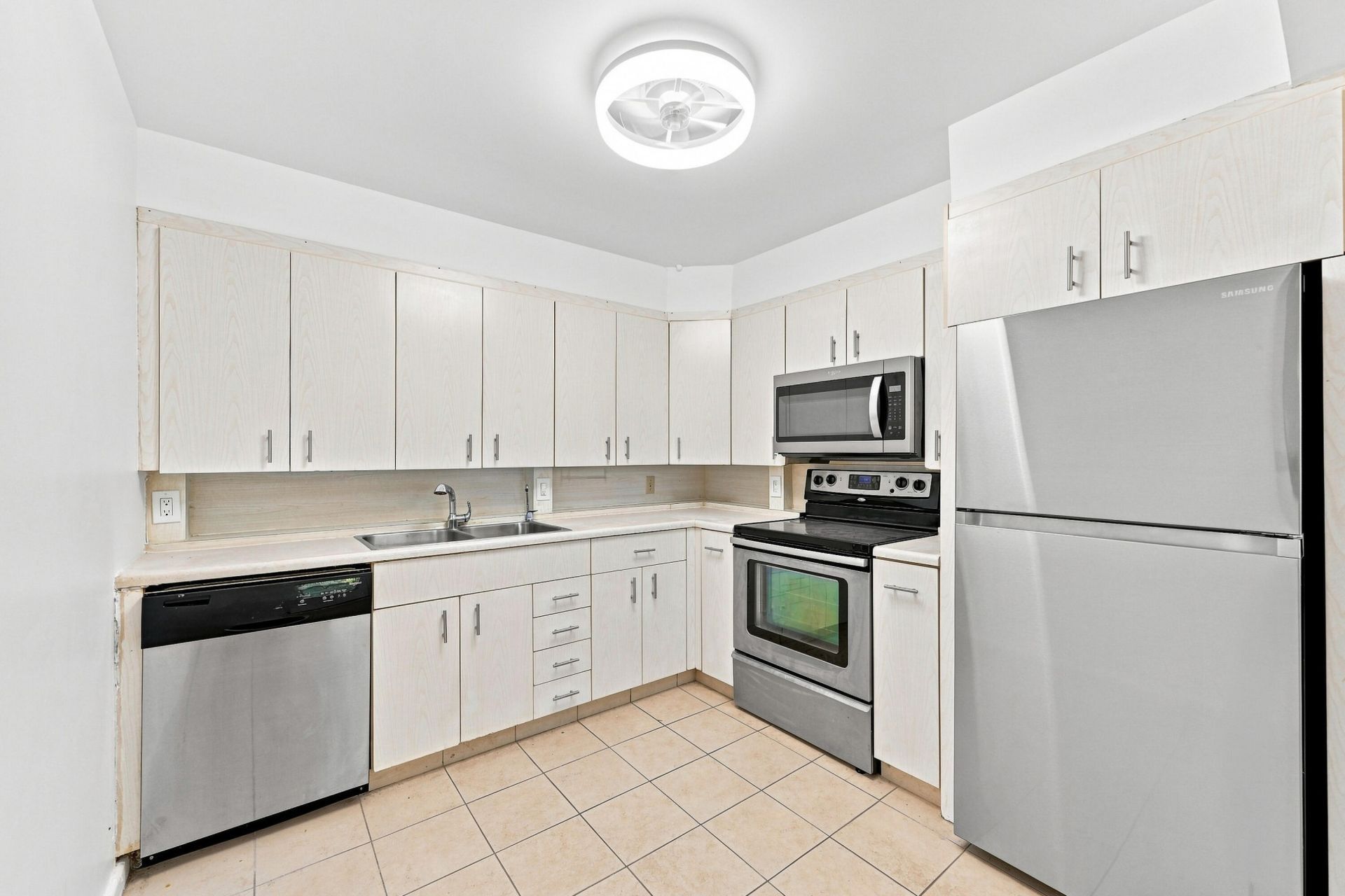 2035 Newcastle B, Boca Raton, FL 33434 Photo