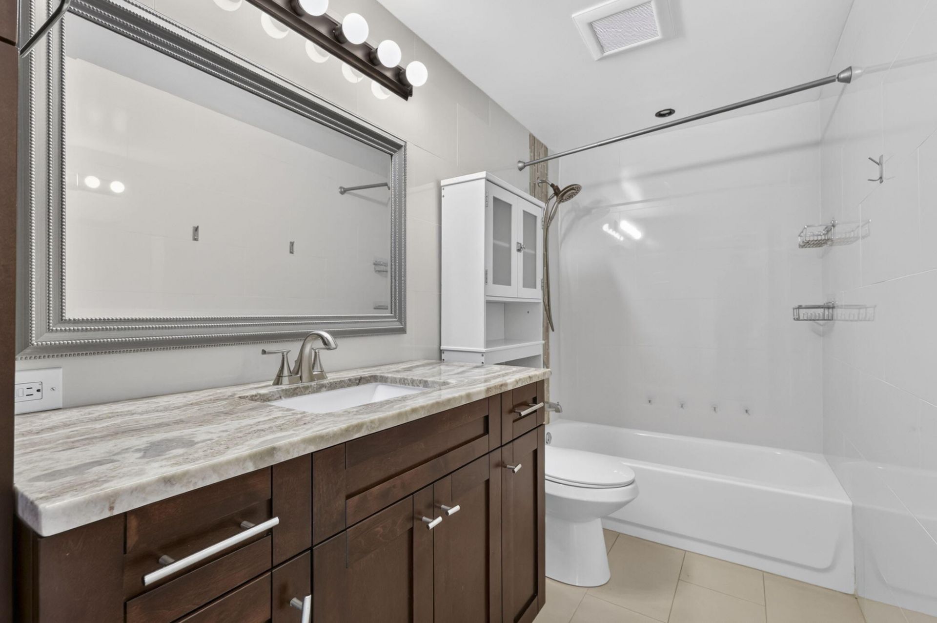 846 Blue Ridge Circle, West Palm Beach, FL 33409 Photo