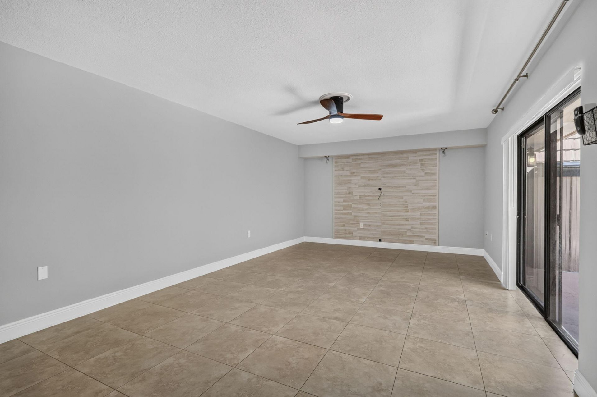 846 Blue Ridge Circle, West Palm Beach, FL 33409 Photo